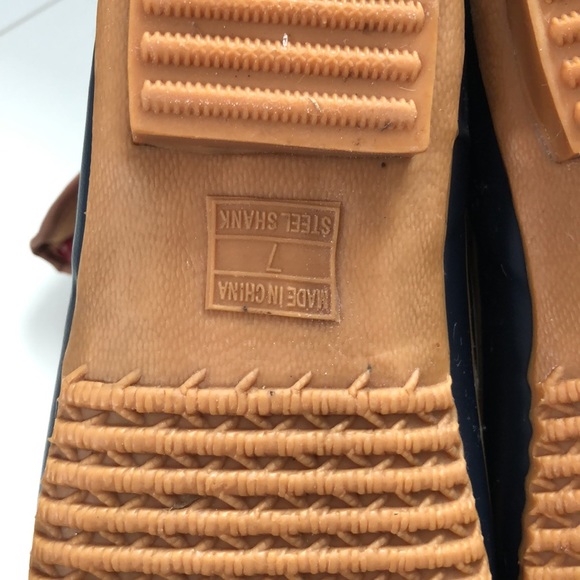 Khombu Maya Waterproof Snow Boot - Picture 8 of 16